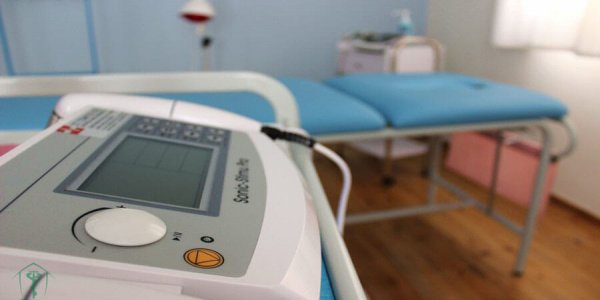 Συσκευή θεραπευτικού υπέρηχου